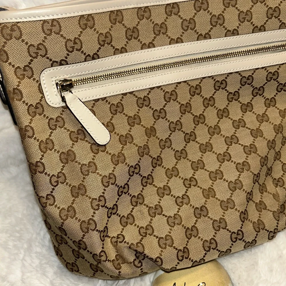 Gucci GG Canvas Crossbody Bag - Picture 7 of 16